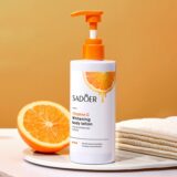 SADOER Vitamina C Loção Corporal Creme Clareamento Hidratante Esfoliante Perna Braço Traseiro Corpo Cuidados com a Pele Creme para Mulheres Homens
